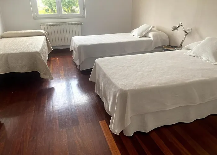 Hébergement de vacances Casa Con Piscina En Santiago A 10 Min Del Centro Saint-Jacques-de-Compostelle