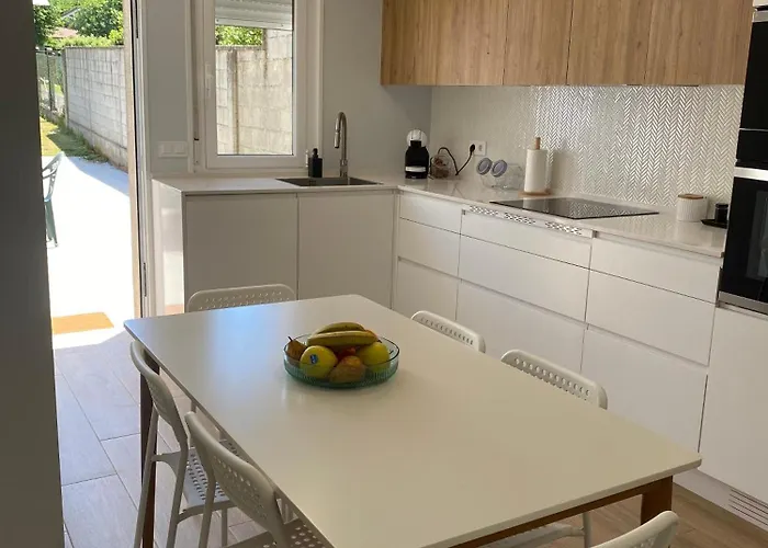 Casa Con Piscina En Santiago A 10 Min Del Centro